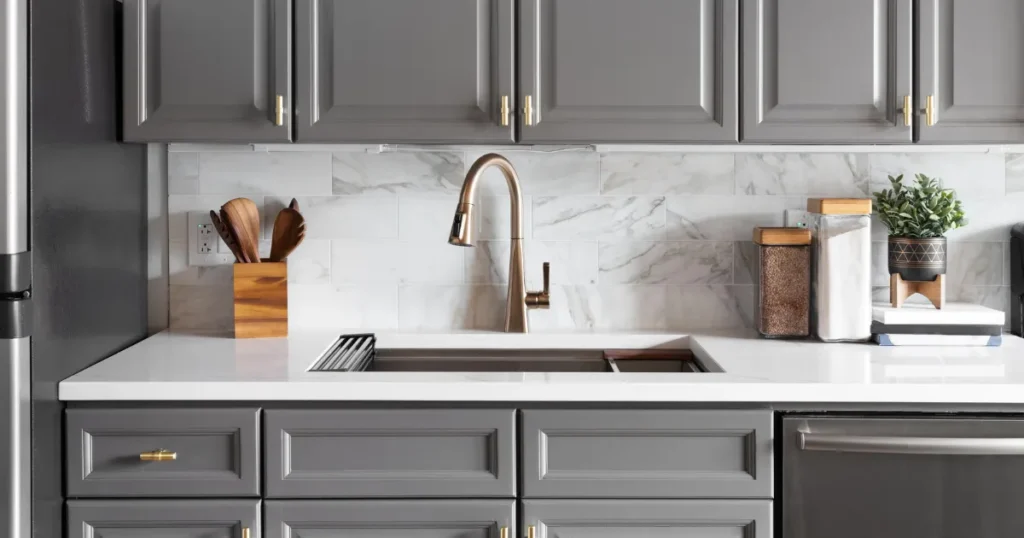 Create Zones on Kitchen Counters for Better Styling