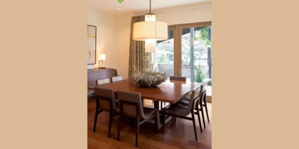 Square-Shaped Dining Room Layout