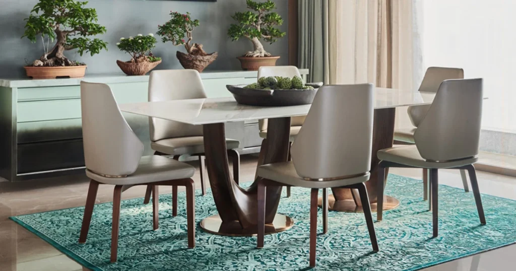 Formal Area Rug to Define the Dining Space