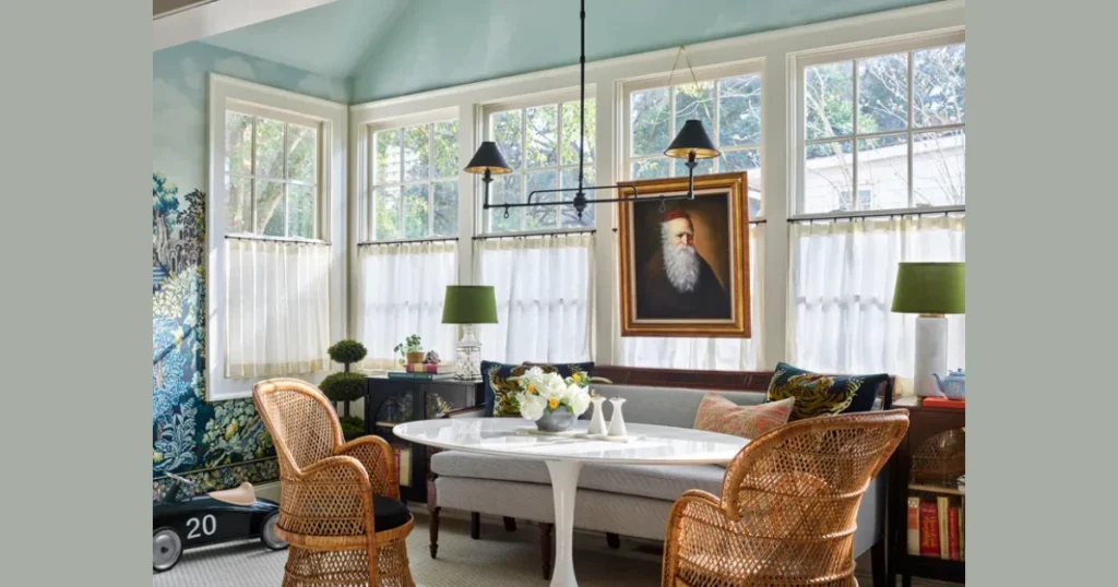 Cafe Curtains for Small and Cozy Dining Areas