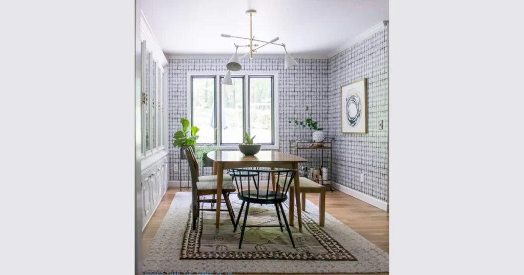 Layered Rugs Under the Dining Table