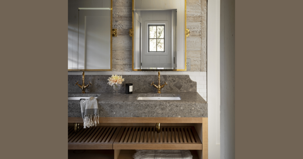  Minimal Slab Backsplash Idea