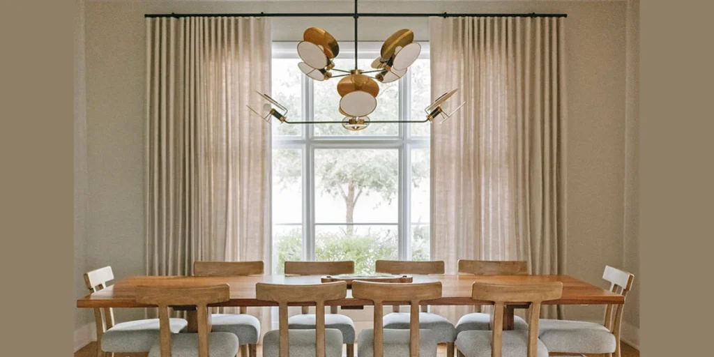 Minimal Solid Curtains for Modern Dining Rooms