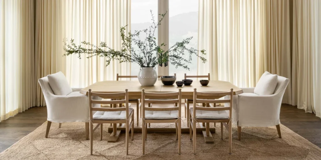 Mixed Seating Styles for Flexible Dining Spaces