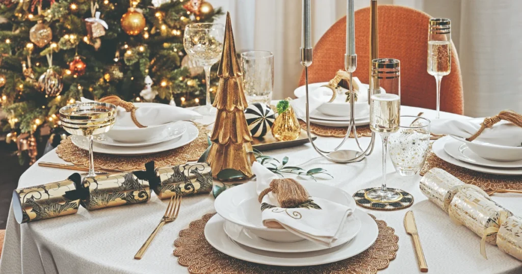 Festive Dining Room Theme for Seasonal Celebrations
