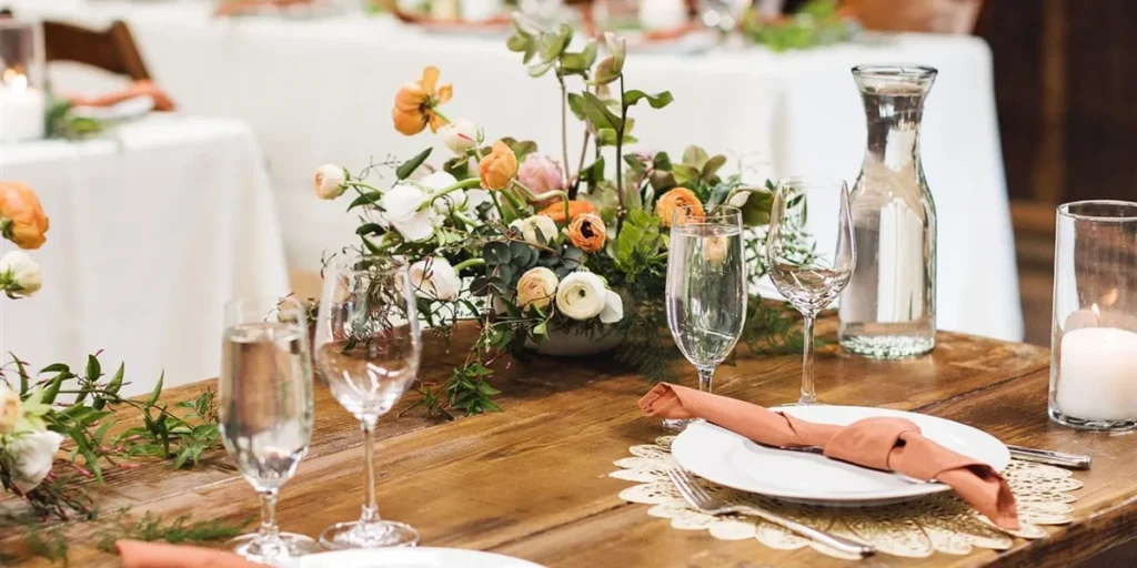 Simple Centerpiece With Linen and Wood
