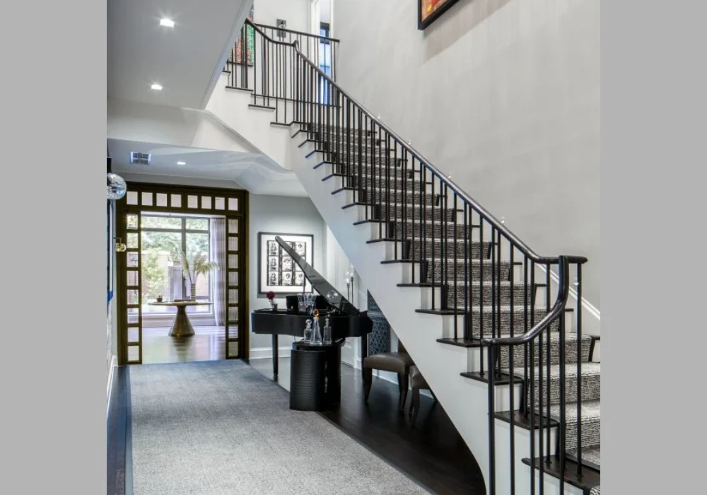 Black Railing Design Ideas for Strong Contrast