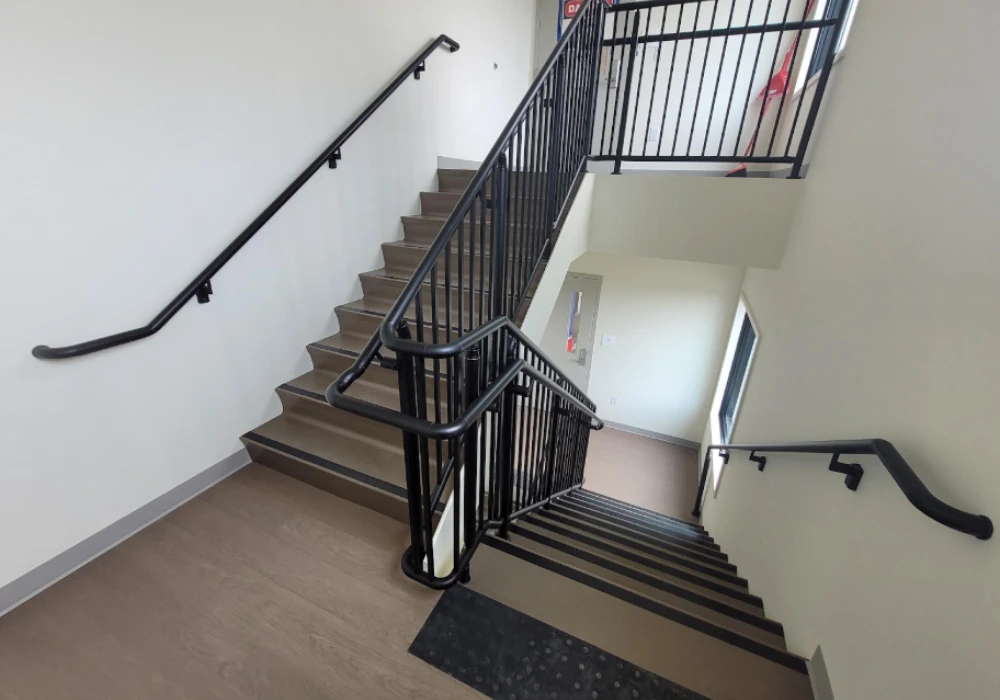 Black Railing Ideas for Strong Contrast