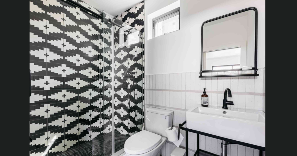 Black and White Bathroom Suite for Bold Contrast