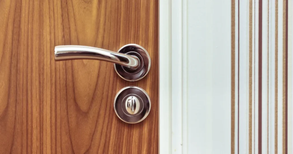 Curved Ergonomic Door Handle