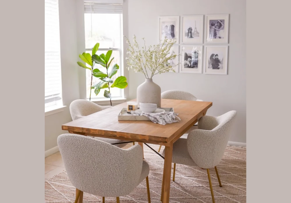 Dining Table Arrangement Ideas for Small Tables