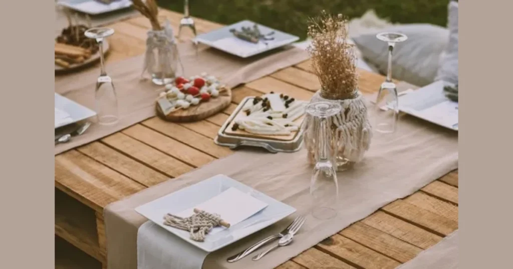 Double Runner Dining Table Layout