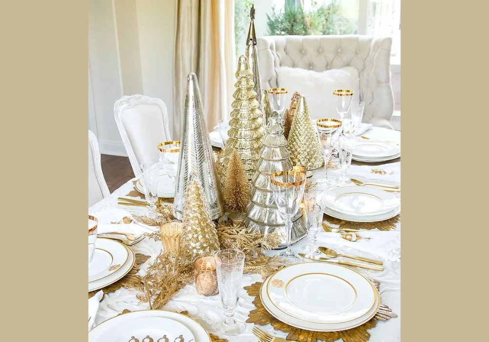 Elegant Gold and White Christmas Table Setup