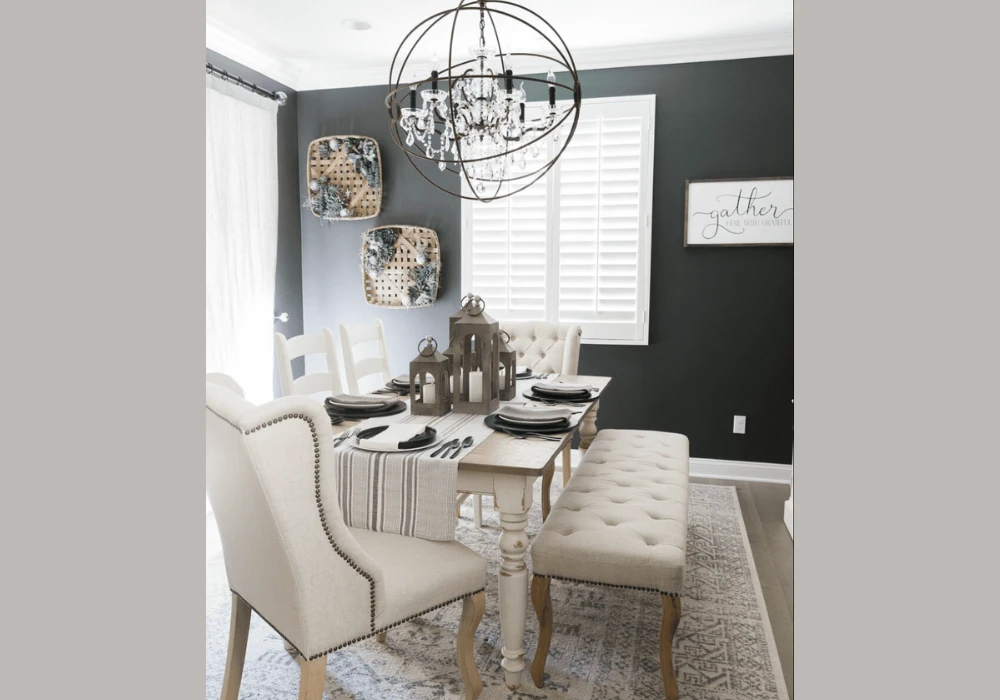 Elegant Table Runner Styling