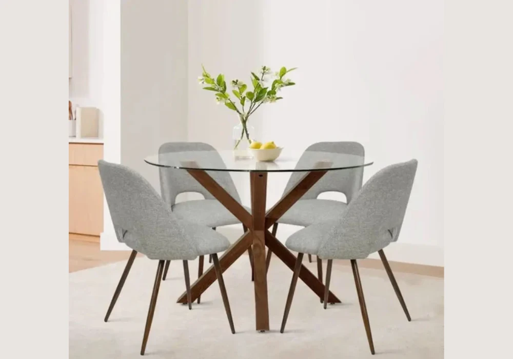 Glass Dining Table for 4 for an Airy Look