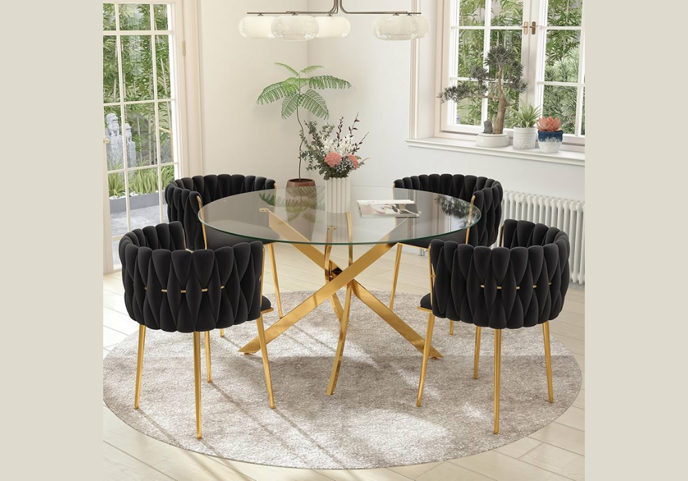 Luxury Round Dining Table With Elegant Decor