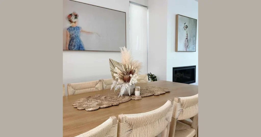 Minimal Center Focus Styling on dining table