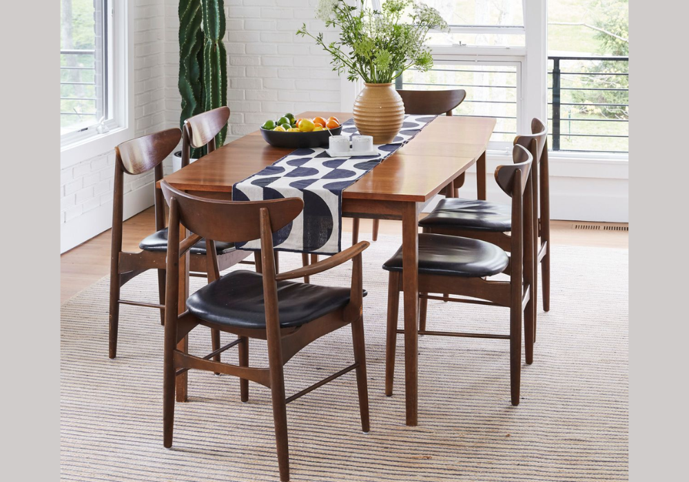 Minimal Rustic Dining Table Setup