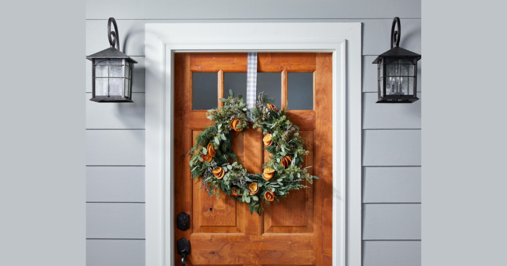 Modern Floral Wreath Door Decoration Idea