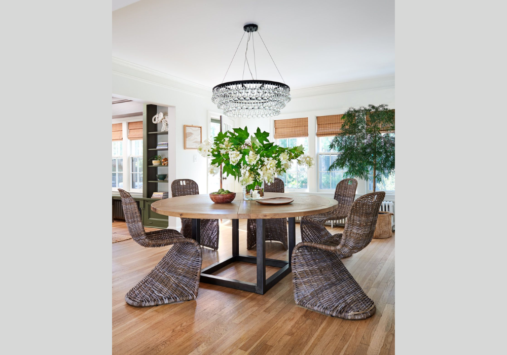 Modern Round Dining Table With Minimal Decor