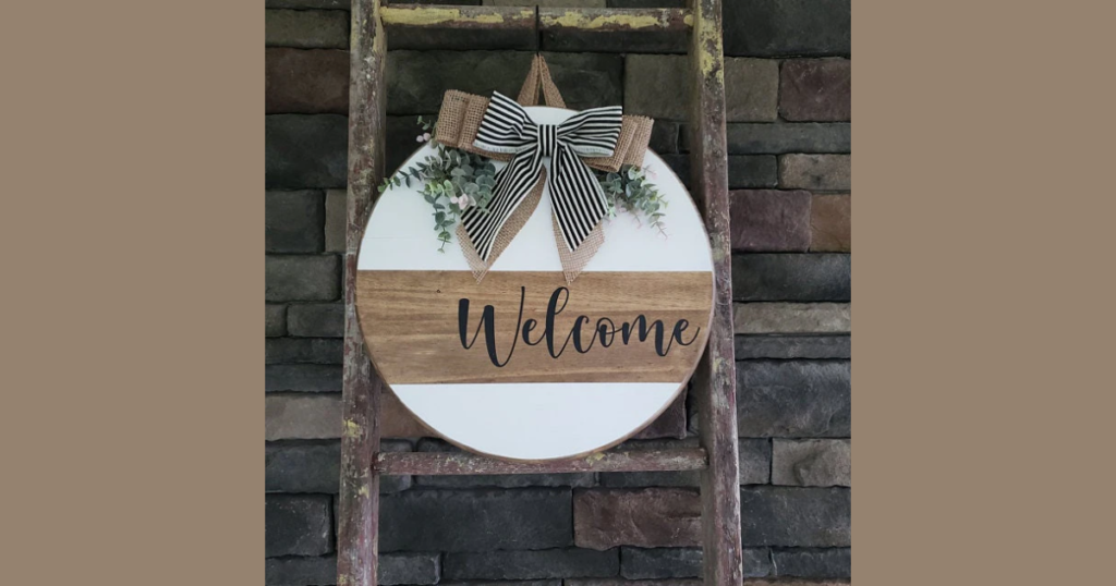 Round Wooden Welcome Door Hanger