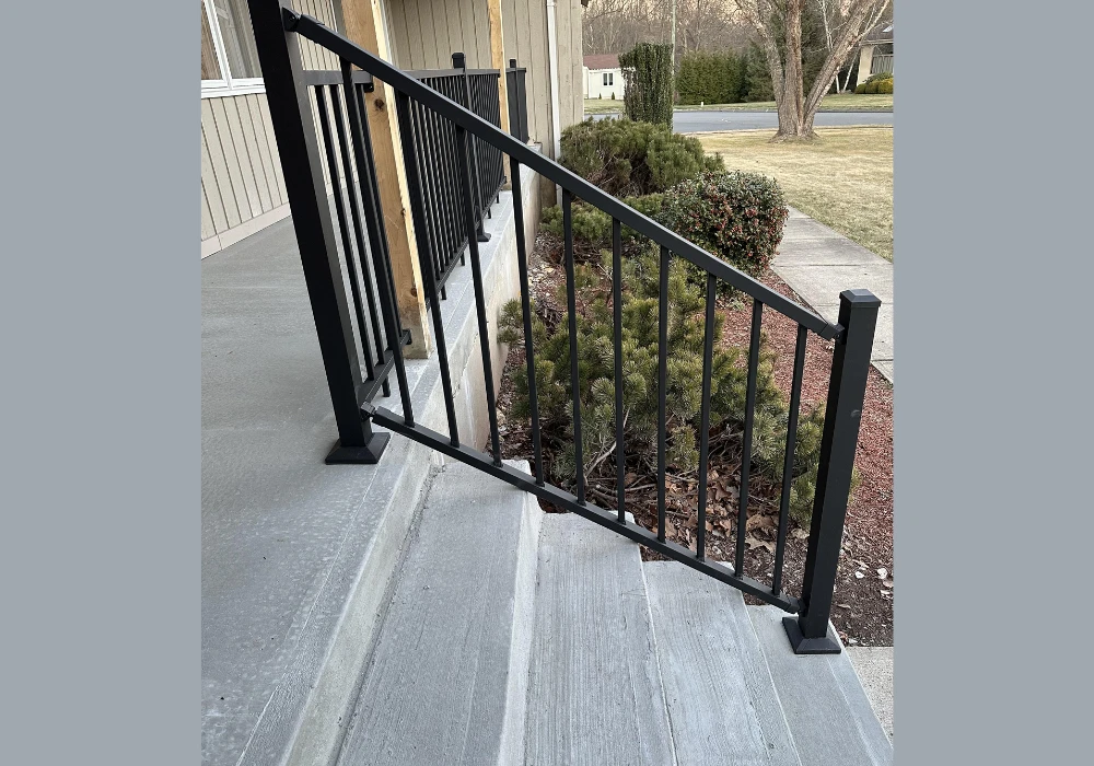 Simple Vertical Bar Railing Ideas for Outdoor Stairs