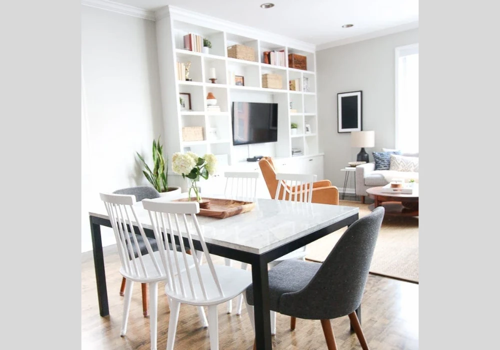 Use One Tray to Create a Clear Dining Table Zone