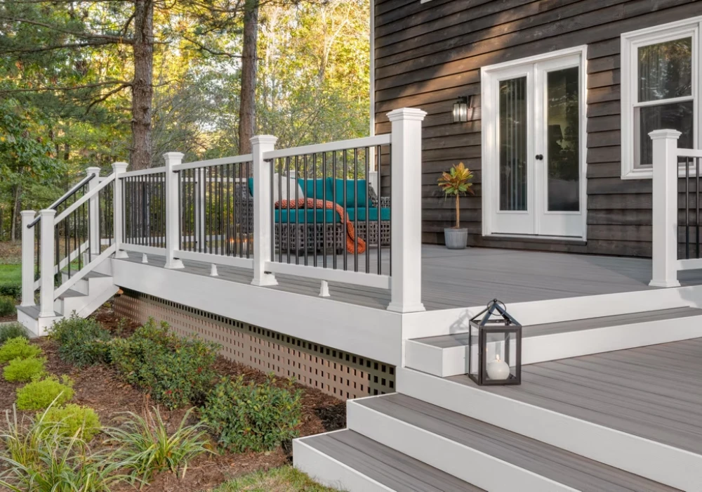 White Painted Railing Ideas for Outdoor Stairs