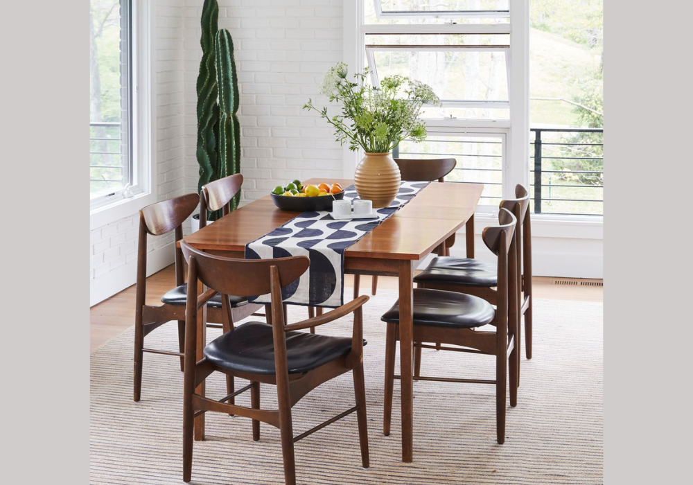 minimal farmhouse dining table setup