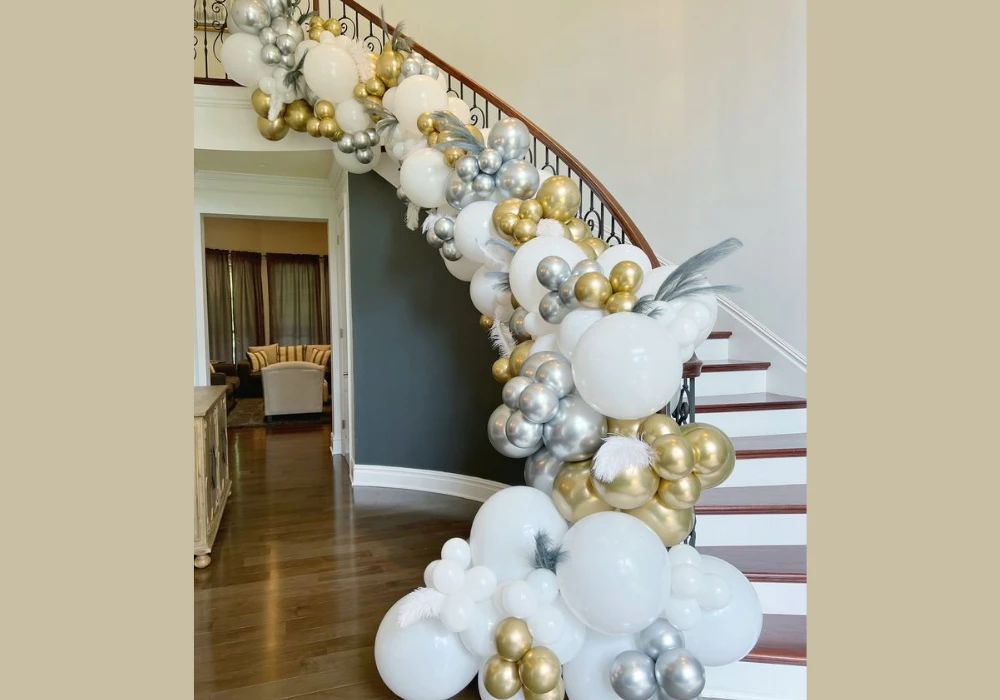 Balloon Railing Decoration Ideas for Parties