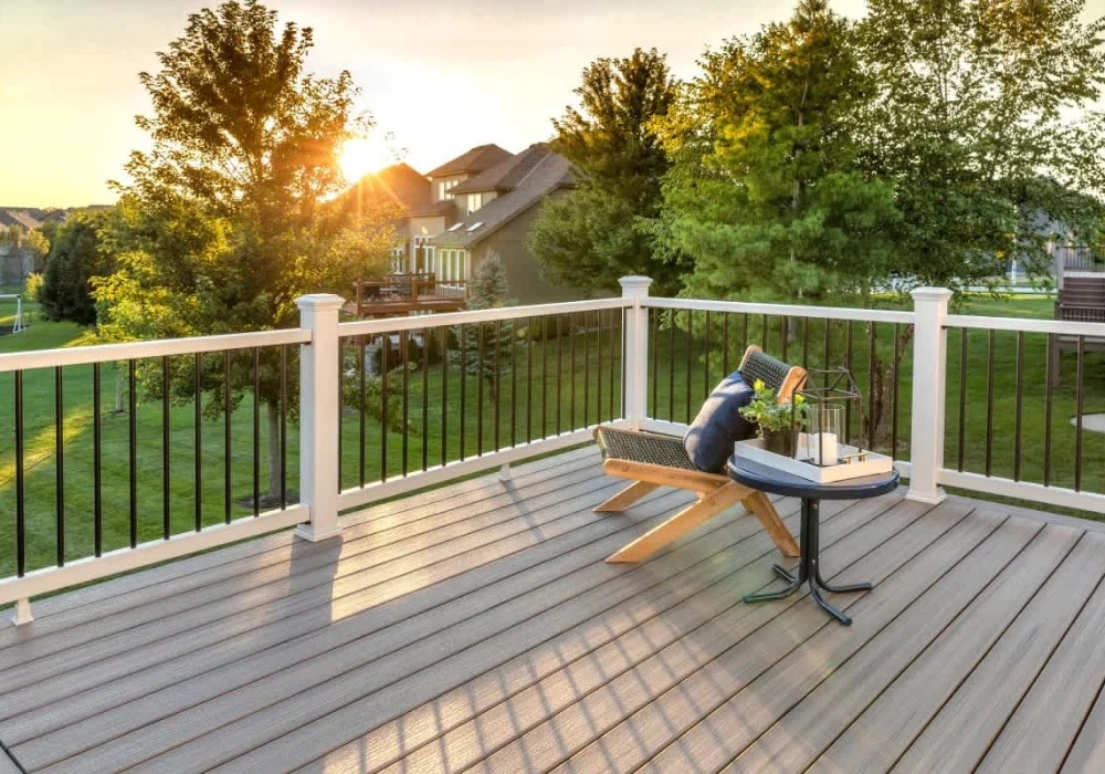 Composite Balcony Railing Ideas for Low-Maintenance Style