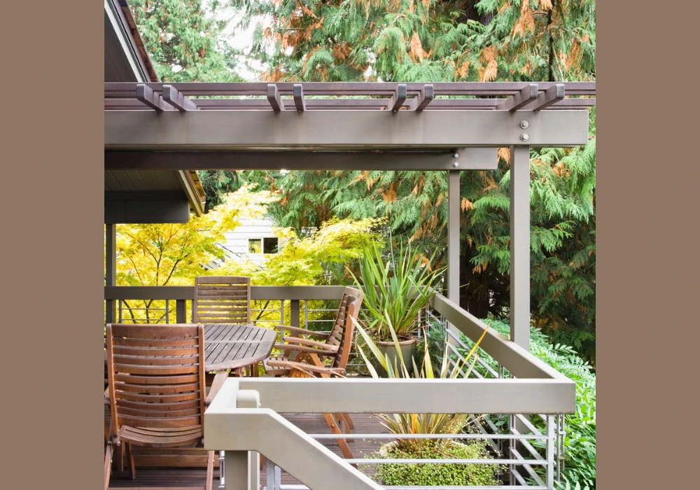 Composite Patio Railing Ideas for Low-Maintenance Style