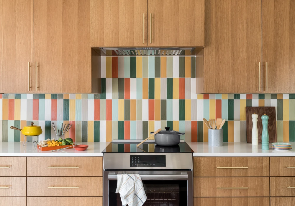 Decorative Backsplash Accent Idea