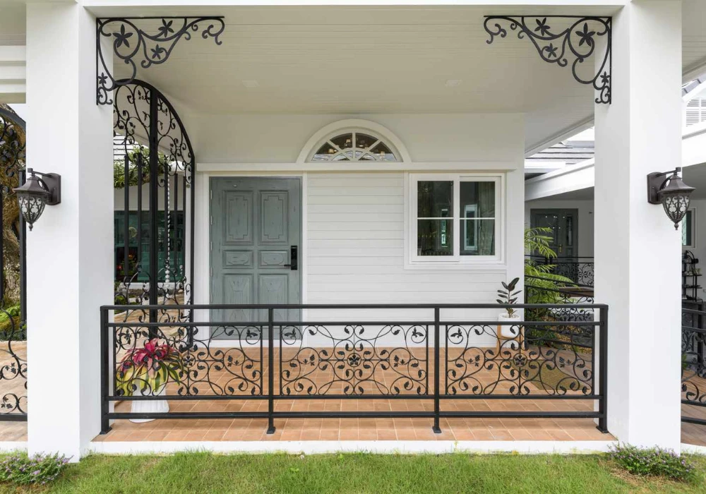 Decorative Panel Porch Railing Ideas for More Character