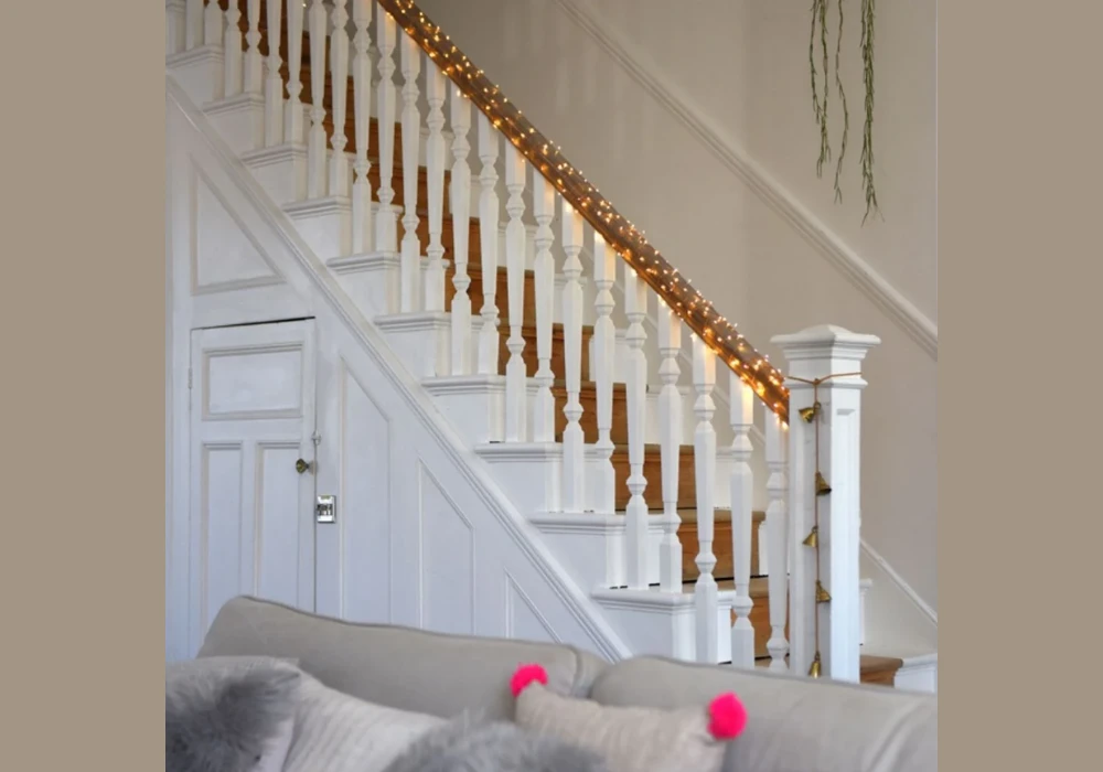 Fairy Light Railing Decoration Ideas for a Soft Glow