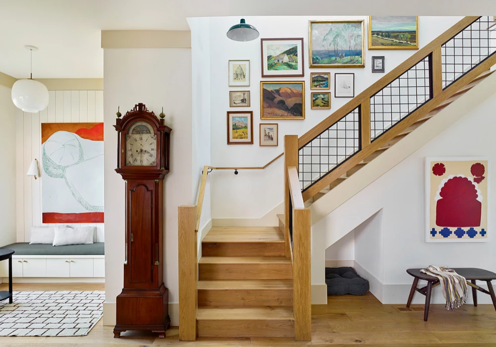 Farmhouse Rustic Stair Railing Ideas with White and Wood