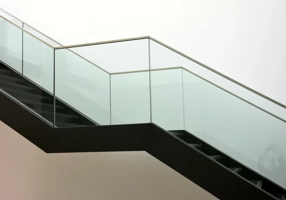 Glass Panels for an Unobstructed View