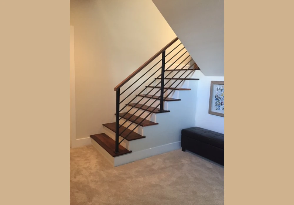 Horizontal Bar Indoor Railing Ideas for a Sleek Shape