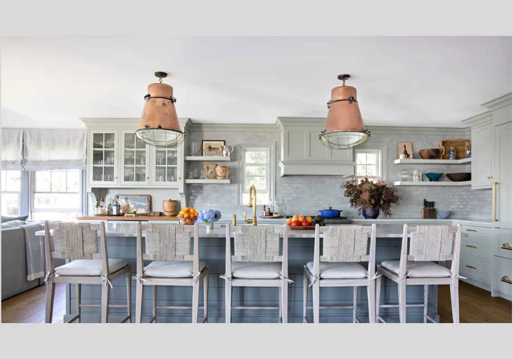 Lantern Style Pendant Lights for a Classic Kitchen Character