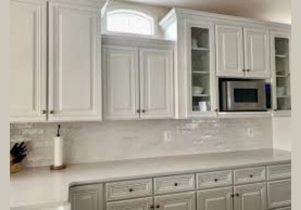 Classic White Kitchen Paint for a Clean and Bright Look
