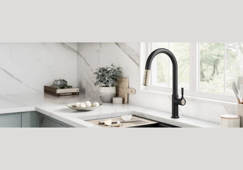 Pull Down Kitchen Faucets for Flexible Sink Use