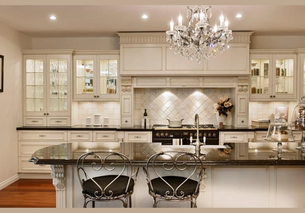 Crystal Kitchen Chandelier Ideas for a Luxury Look