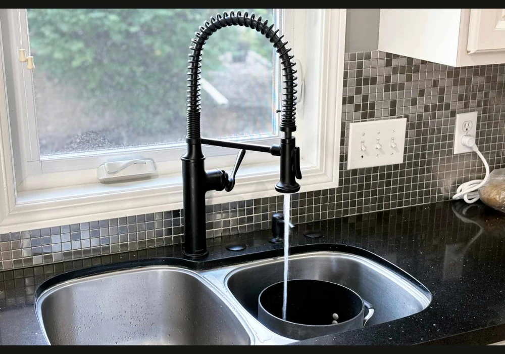 Single Handle Kitchen Faucet for Simple Operation