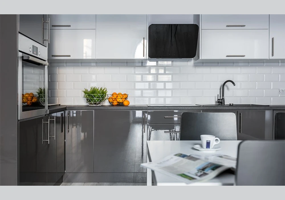 Glossy Kitchen Finishes for Bright and Clean Appearance