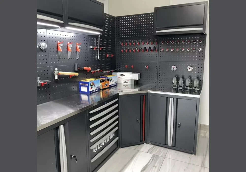 Modular Garage Cabinets for Organized Storage