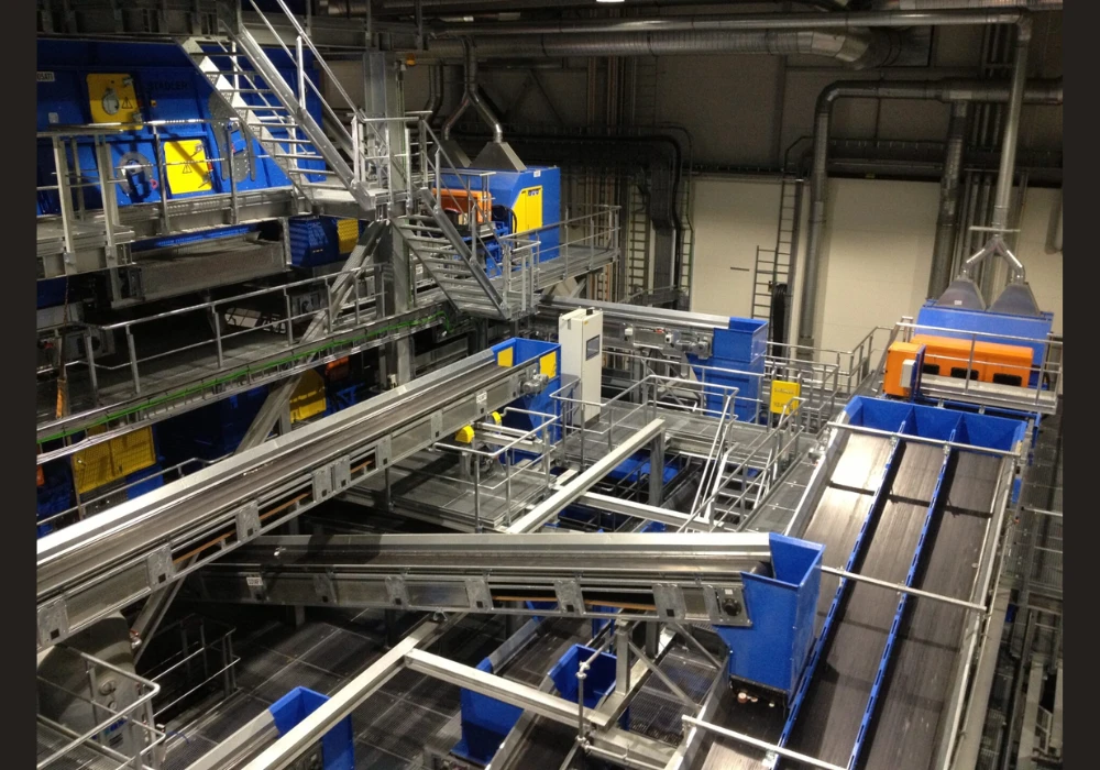 Garage Recycling and Waste Sorting Station