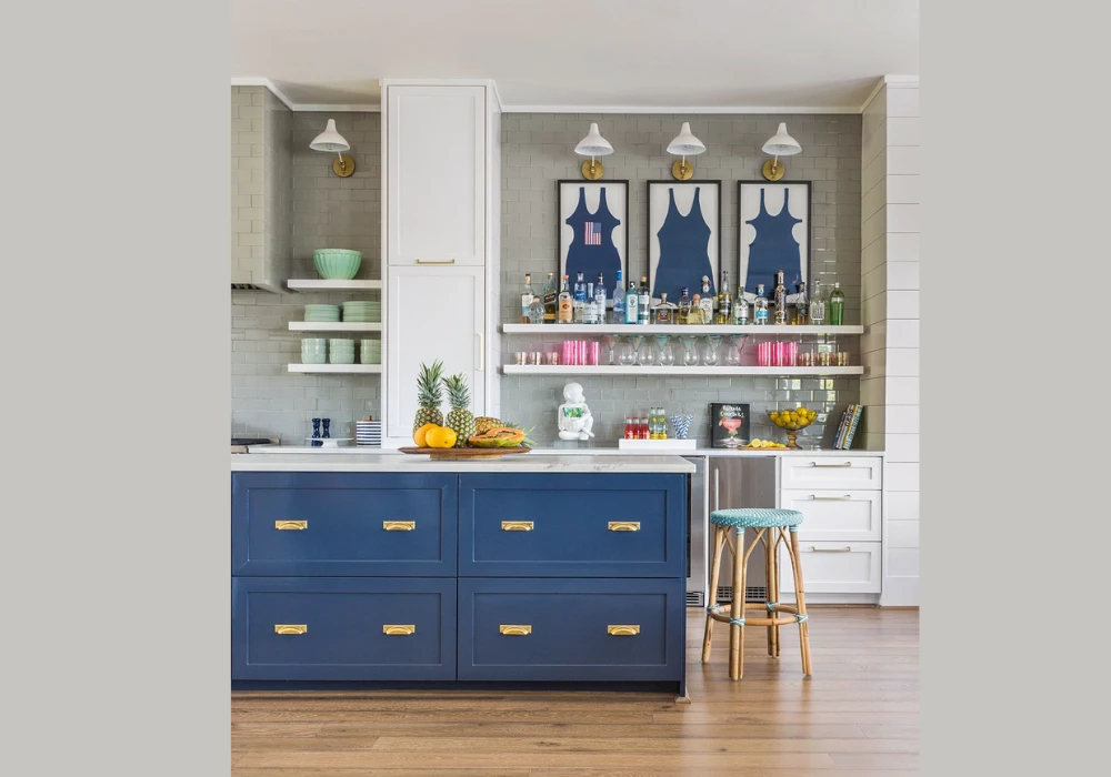 Navy Blue and White Kitchen Color Scheme for a Bold Modern Style