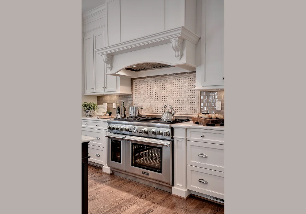 Glass Kitchen Tile Ideas for a Clean and Fresh Look