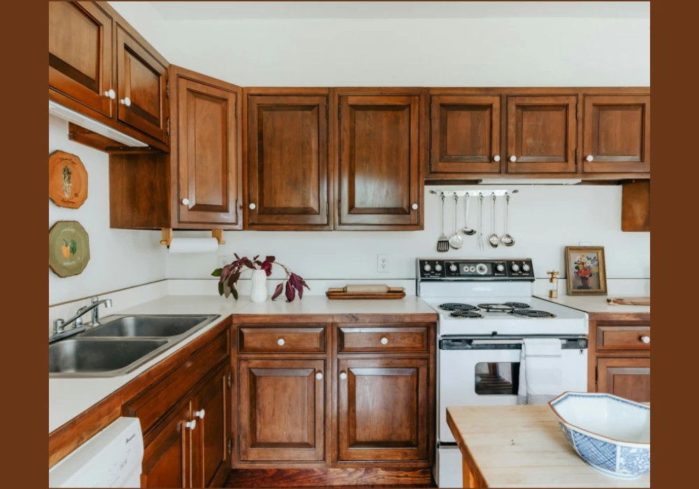 Natural Wood Kitchen Elements