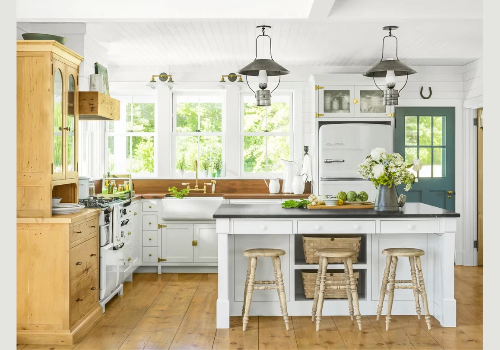 Farmhouse Kitchen Style Idea for a Warm and Natural Feel